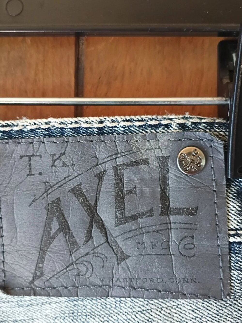 Axel Men’s Jeans 30x32 Relaxed Straight Leg Medium Wash Blue Denim - Picture 6 of 6